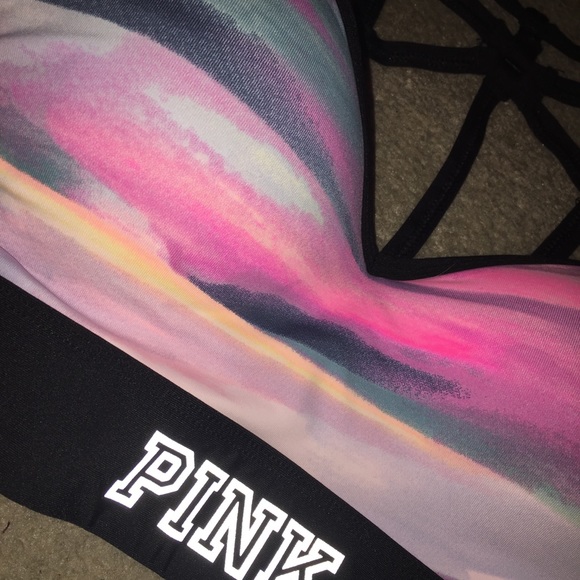 PINK Ultimate Push Up Sports Bra - Picture 2 of 4